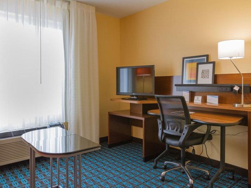 Hotel Baymont By Wyndham St Charles